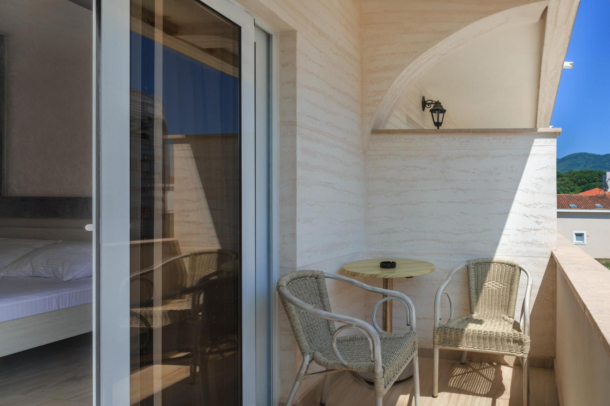 Hotel Maksim Herceg Novi Luaran gambar
